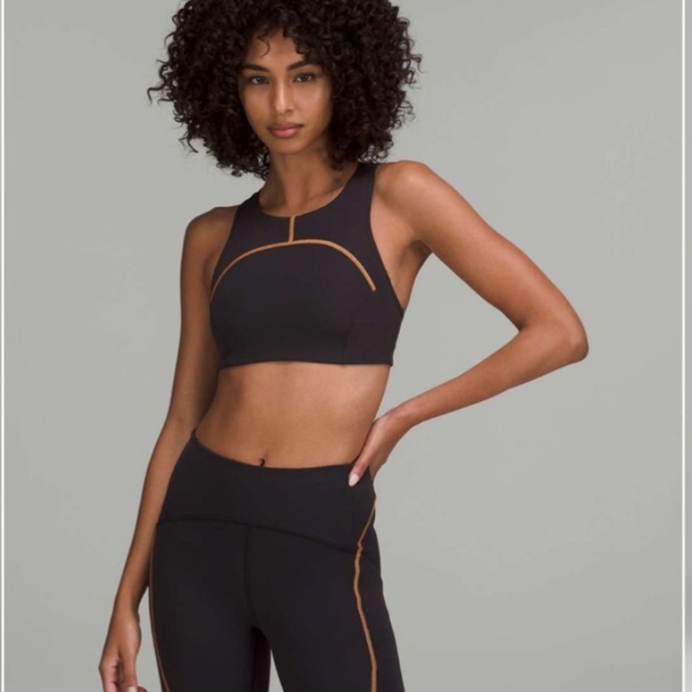 Lululemon 10 Tough Train High Neck Bra Medium Support D/C Cup
